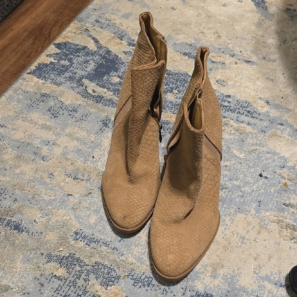 Stylish Tan Ankle Boots for Women